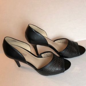 Nine West Black Heels size 7 1/2